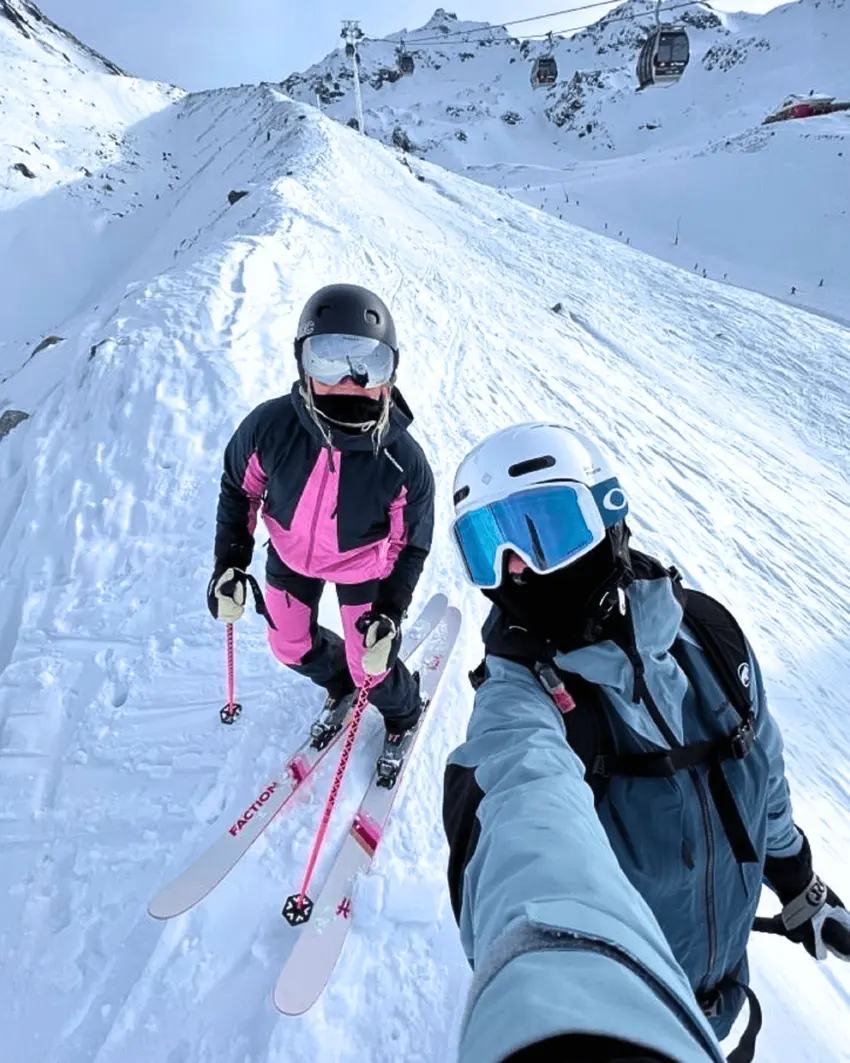 Equipamiento de esqui y snowboard incluido